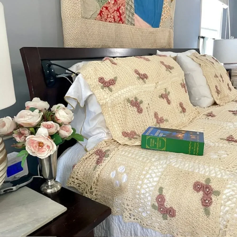 Hand Crocheted Bedspread Floral Applique King 95x83 Cottagecore Girls Bedroom